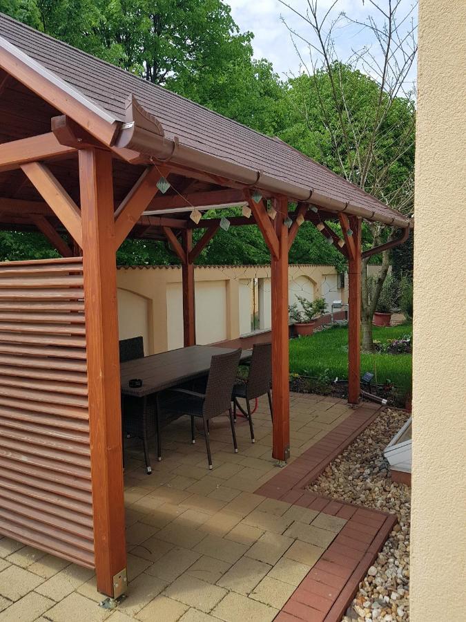 Elek Apartmanhaz Hajdúszoboszló Extérieur photo